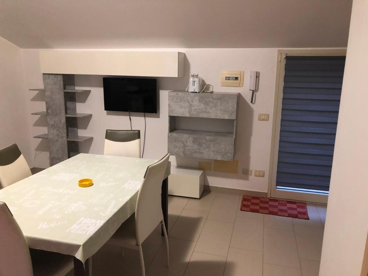 Mansarda Mentana Due Appartement Vittoria Buitenkant foto